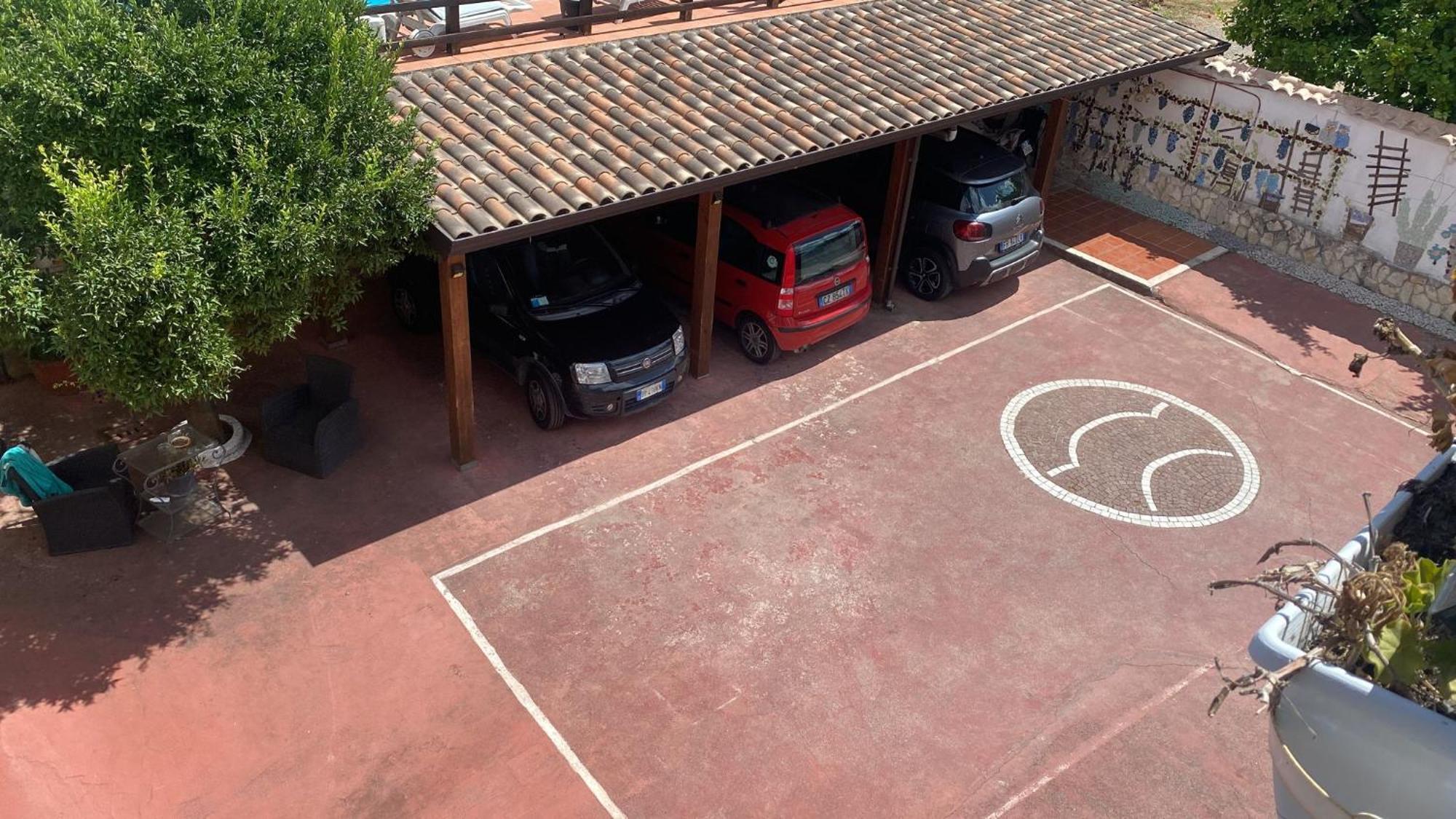 Tabor 1 Garden & Parking Appartement Napels Buitenkant foto